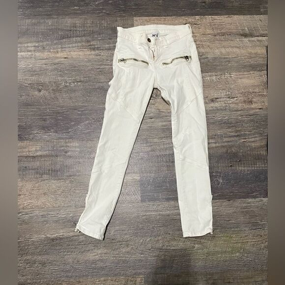NSF White Jeans #17 - Picture 1 of 3